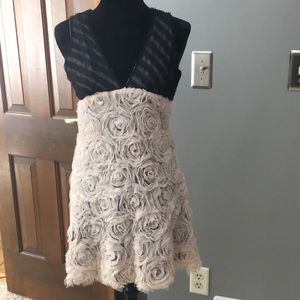 Anthropologie Coreylynn Carter Rosette tunic